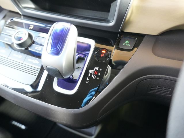 HONDA FREED HYBRID 2018