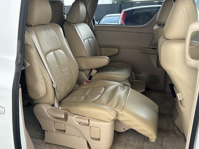 TOYOTA ALPHARD 2012