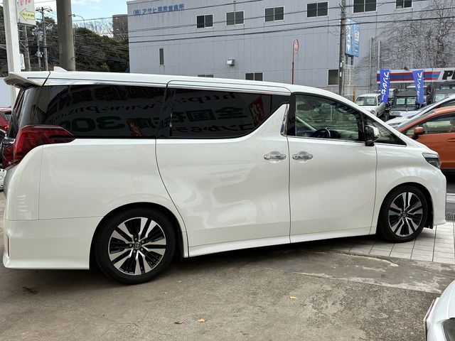 TOYOTA ALPHARD 2018