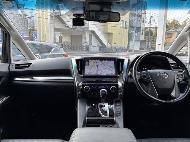 TOYOTA ALPHARD 2018