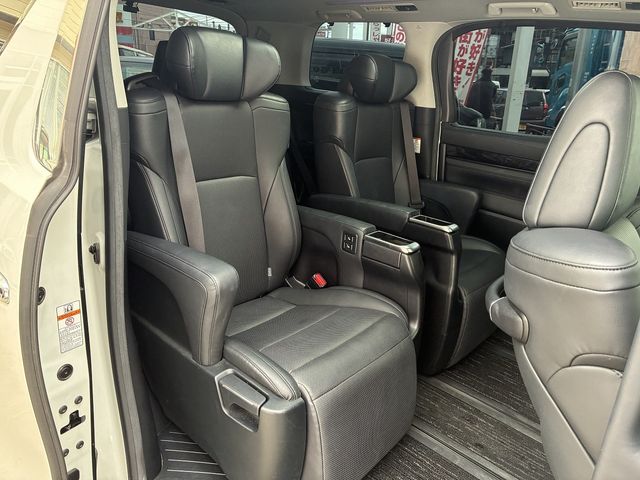 TOYOTA ALPHARD 2018