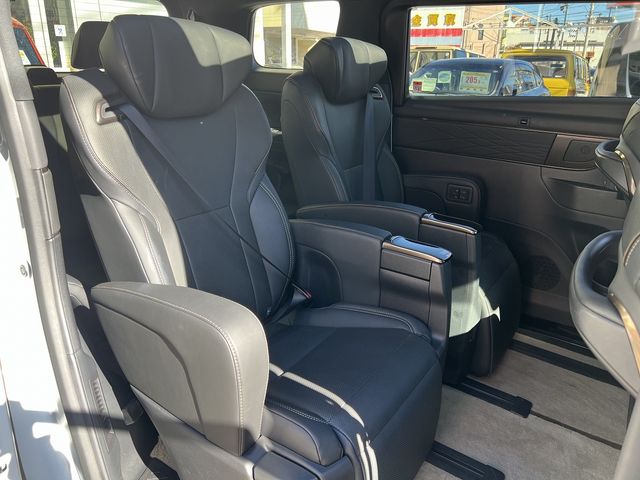 TOYOTA ALPHARD hybrid 4WD 2024