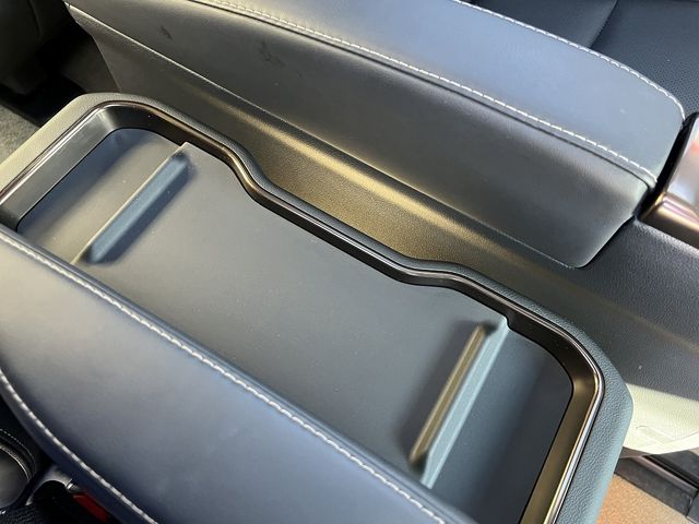 TOYOTA ALPHARD hybrid 4WD 2024