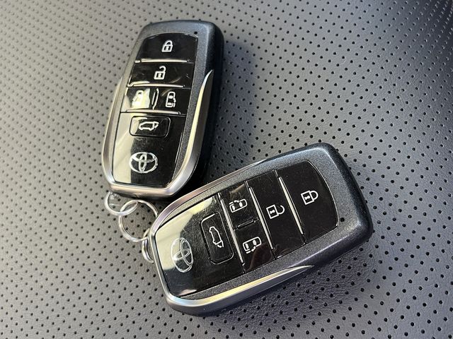 TOYOTA ALPHARD hybrid 4WD 2024