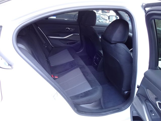 BMW BMW 3series sedan 2025