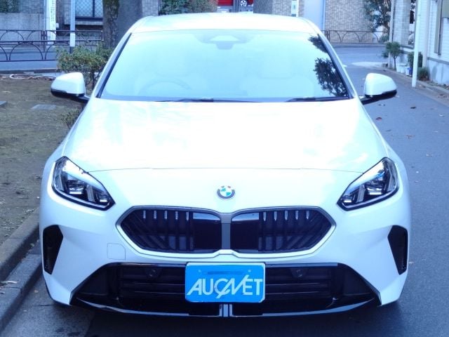 BMW BMW 1series 2025