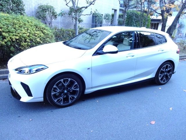 BMW BMW 1series 2025