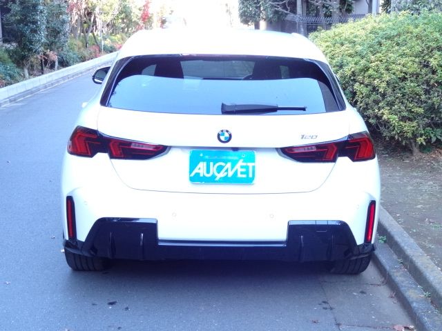 BMW BMW 1series 2025