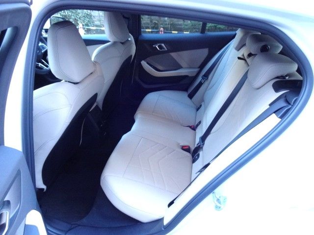 BMW BMW 1series 2025