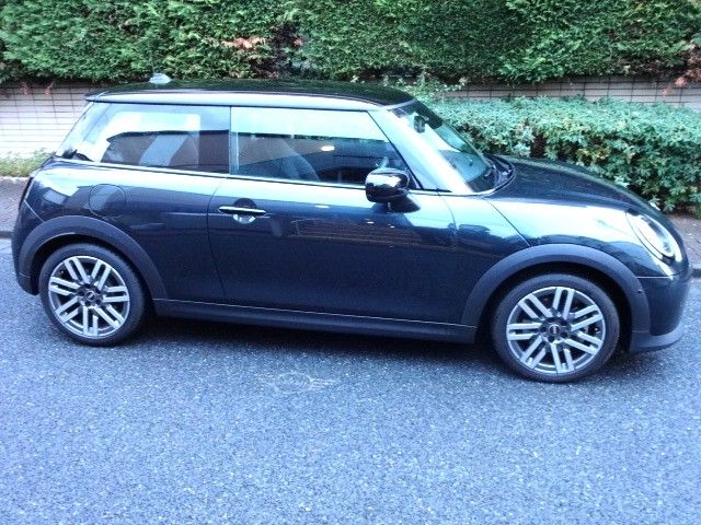 BMW MINI COOPER 2025