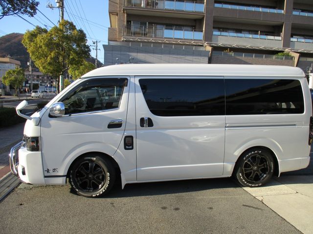 TOYOTA HIACE wagon 2018