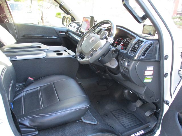 TOYOTA HIACE wagon 2018