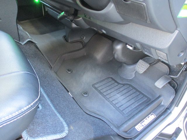 TOYOTA HIACE wagon 2018