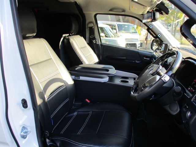 TOYOTA HIACE wagon 2018