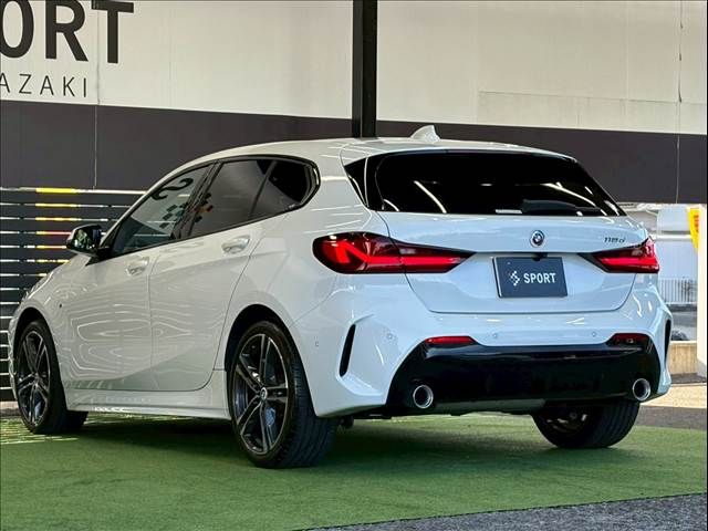 BMW BMW 1series 2023