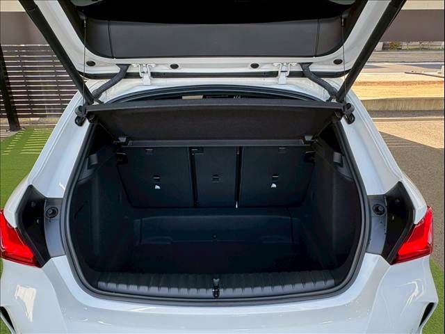 BMW BMW 1series 2023