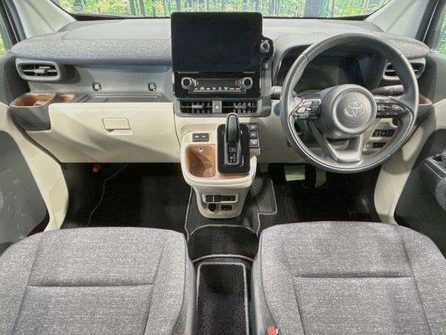 TOYOTA SIENTA HYBRID 2022