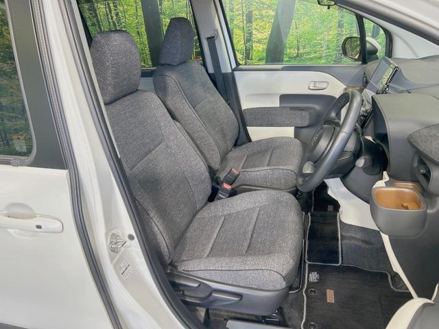 TOYOTA SIENTA HYBRID 2022