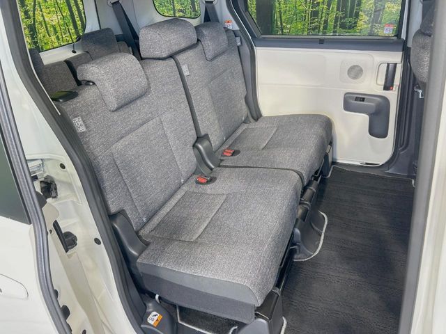 TOYOTA SIENTA HYBRID 2022