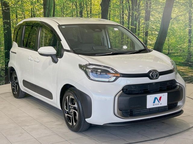 TOYOTA SIENTA HYBRID 2022