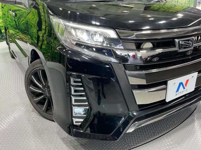 TOYOTA NOAH 2020