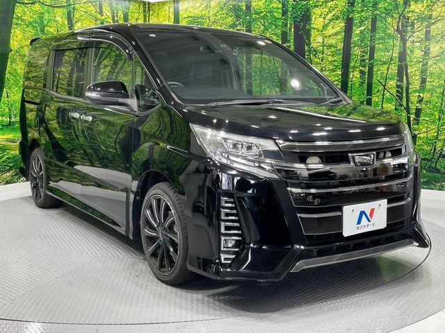 TOYOTA NOAH 2020