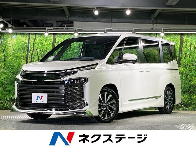 TOYOTA VOXY 2023