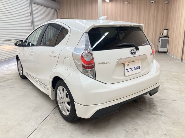 TOYOTA AQUA 2014