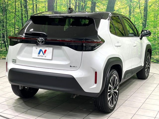 TOYOTA YARIS CROSS HYBRID 2025