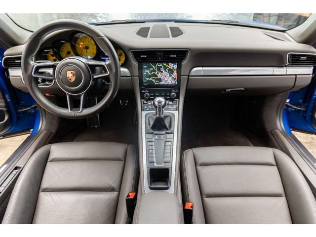 PORSCHE PORSCHE 911 2017