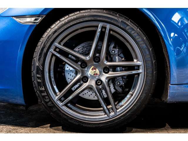 PORSCHE PORSCHE 911 2017