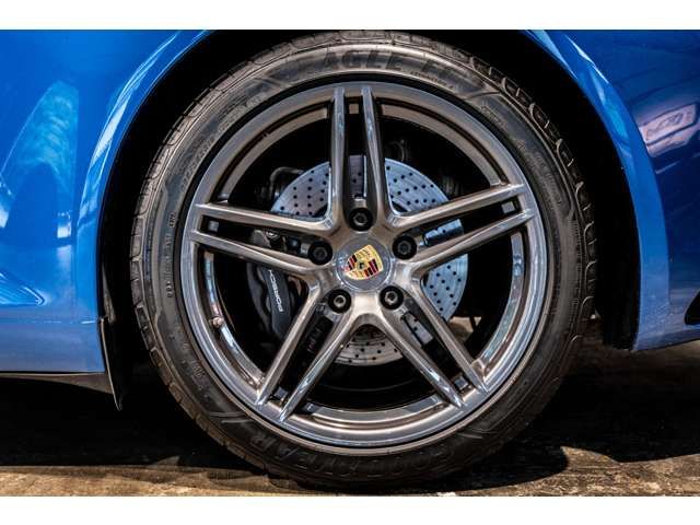 PORSCHE PORSCHE 911 2017