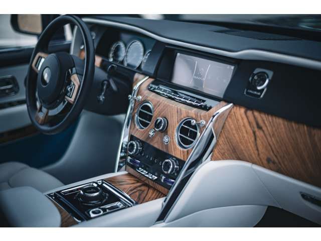 ROLLS-ROYCE ROLLS-ROYCE Cullinan 2019