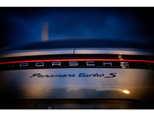 PORSCHE PORSCHE PANAMERA 2021