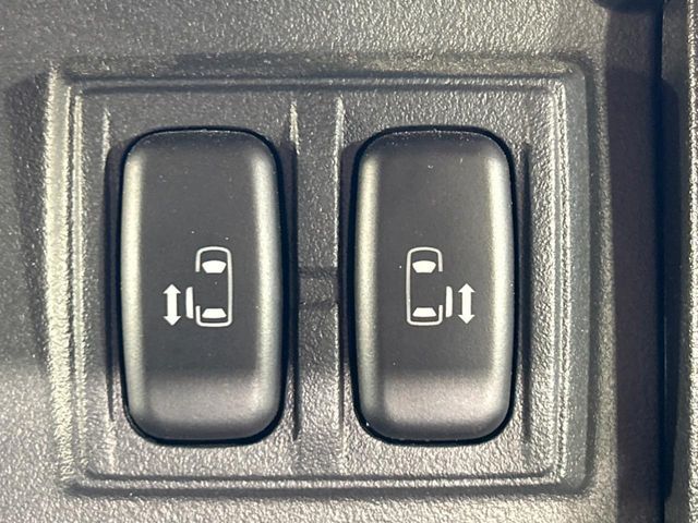 MITSUBISHI DELICA D:5 4WD 2019