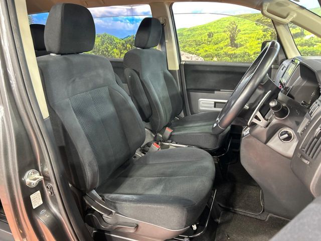 MITSUBISHI DELICA D:5 4WD 2019