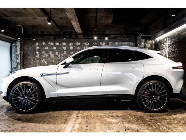 ASTON MARTIN ASTON MARTIN SUV 2023