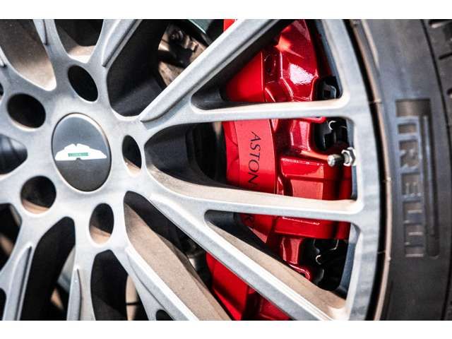 ASTON MARTIN ASTON MARTIN SUV 2023