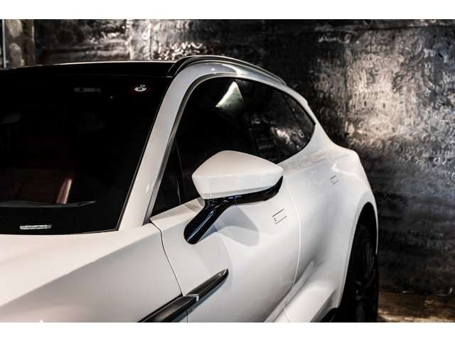 ASTON MARTIN ASTON MARTIN SUV 2023