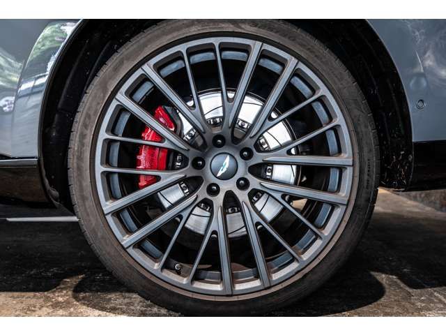 ASTON MARTIN ASTON MARTIN SUV 2024