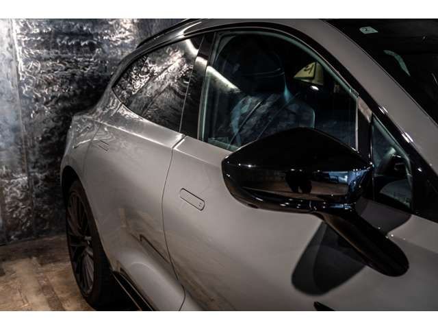 ASTON MARTIN ASTON MARTIN SUV 2024