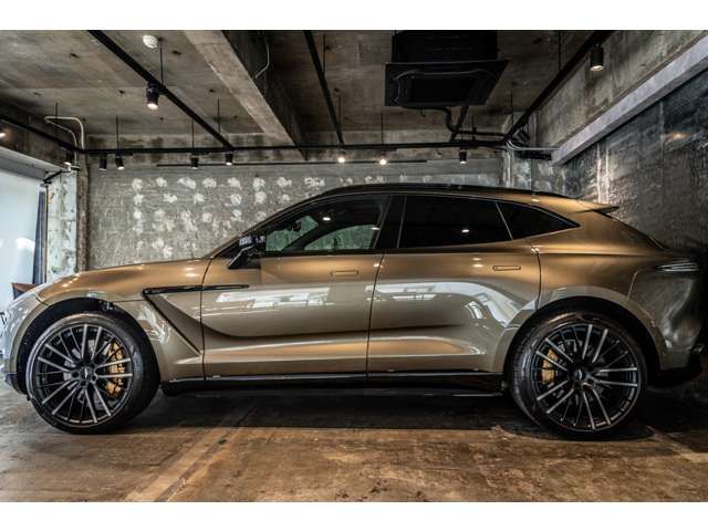 ASTON MARTIN ASTON MARTIN SUV 2022