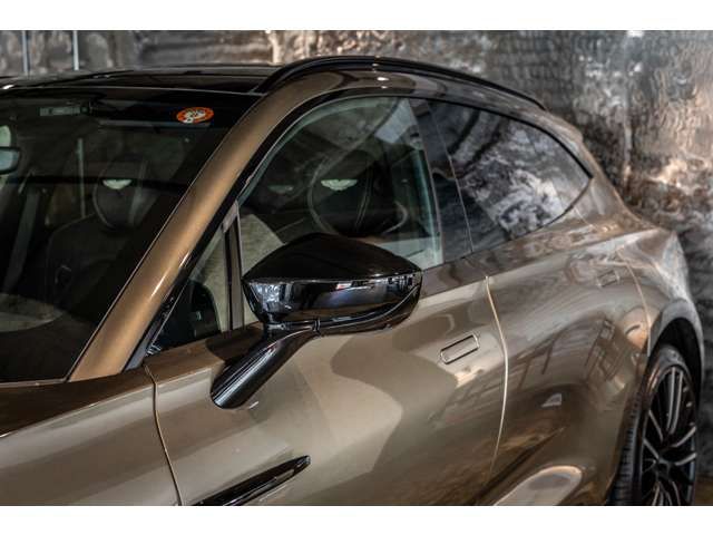 ASTON MARTIN ASTON MARTIN SUV 2022