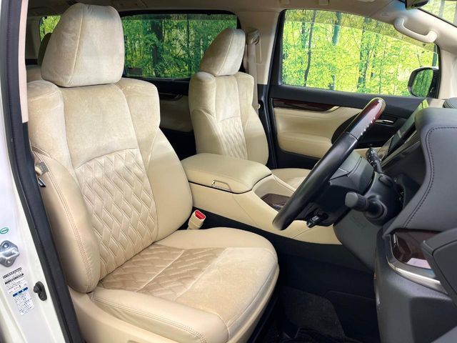 TOYOTA ALPHARD hybrid 4WD 2017