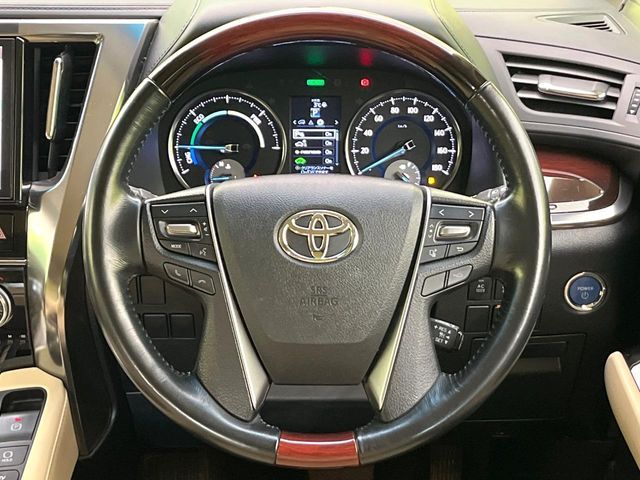TOYOTA ALPHARD hybrid 4WD 2017