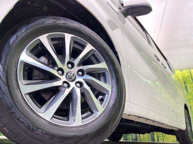 TOYOTA ALPHARD hybrid 4WD 2017