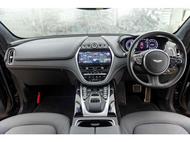 ASTON MARTIN ASTON MARTIN SUV 2024