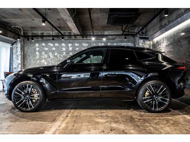 ASTON MARTIN ASTON MARTIN SUV 2024