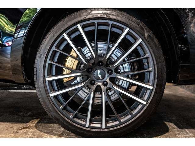 ASTON MARTIN ASTON MARTIN SUV 2024