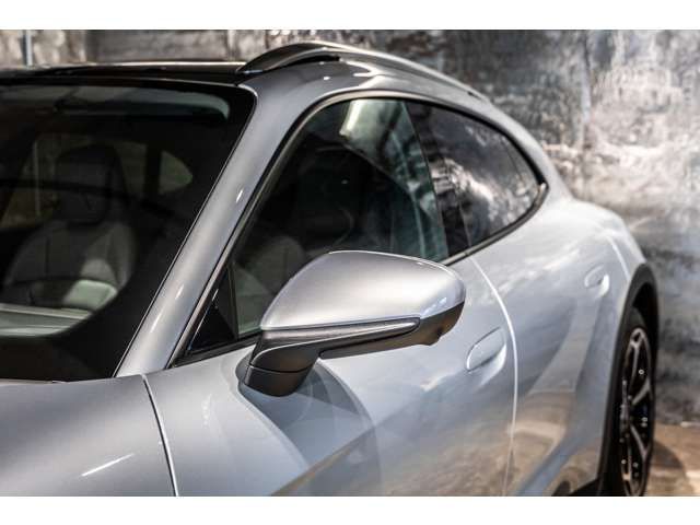 PORSCHE PORSCHE Taycan Cross Turismo 2025